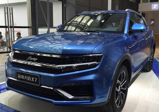 众泰大迈x7伪路虎设计，性价超比亚迪S7，9万买豪车