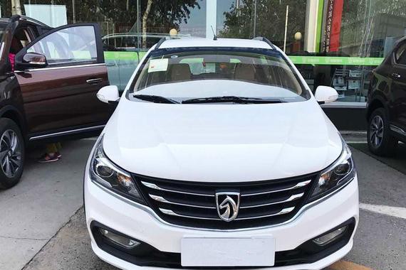 宝骏310wagon实车到店，起售价5万或于7月正式上市