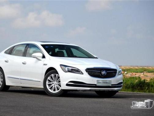 有了自动泊车，再也不用担心没女朋友了