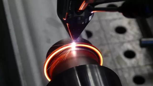 乌克兰科学院研发出电子束3D打印设备 1 乌克兰科学院研发出电子束3D打印设备