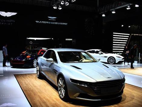 缴税就得70万的豪车居然没天窗，连换挡杆也没有！