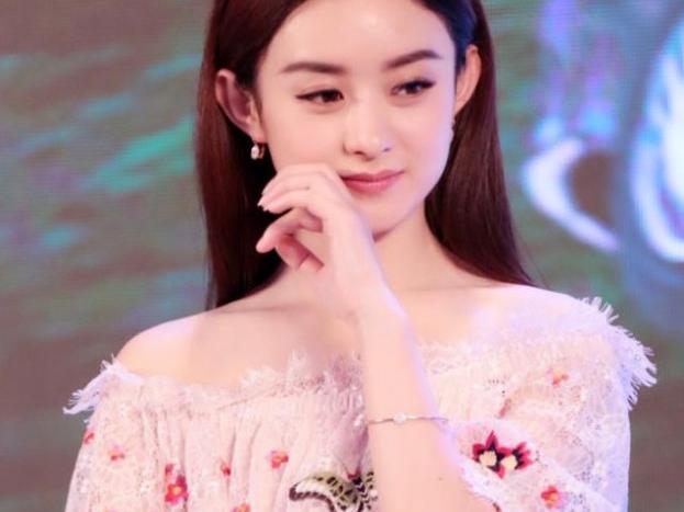 赵丽颖喜欢穿粉色中性脾胃,最怕缩水却瘦到胸部瘦身健什么v粉色内衣图片