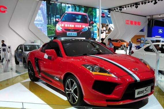 国产跑车终于光宗耀祖，帅气外观堪比兰博基尼！