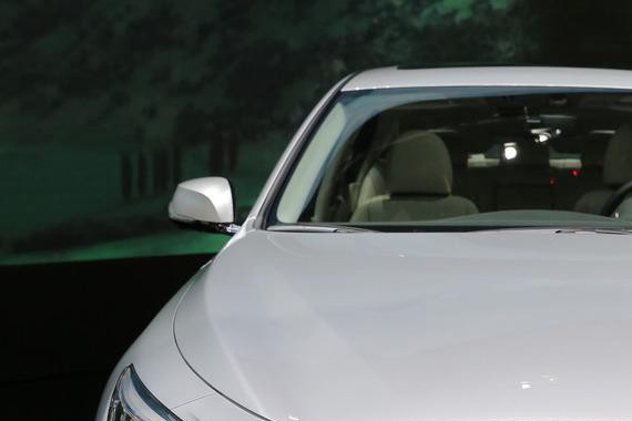 18款英菲尼迪Q50亮相，百公里加速7.8秒，不讲道理