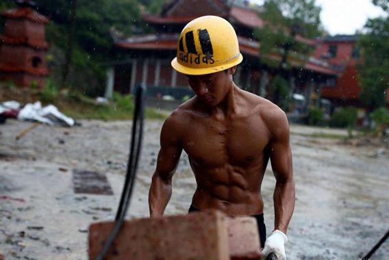 人不可能穷一辈子！努力搬砖买这几款高品质好车吧！