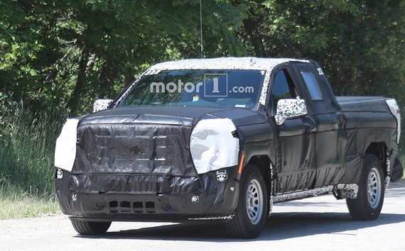 曝新一代GMC SIERRA谍照 或2018年推出