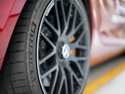 为啥中国还没出名的轮胎？原来国外是这样设计轮胎的