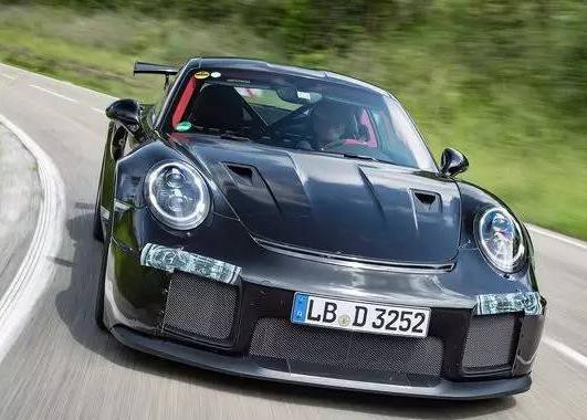 保时捷最强涡轮911 GT2 RS月底发布