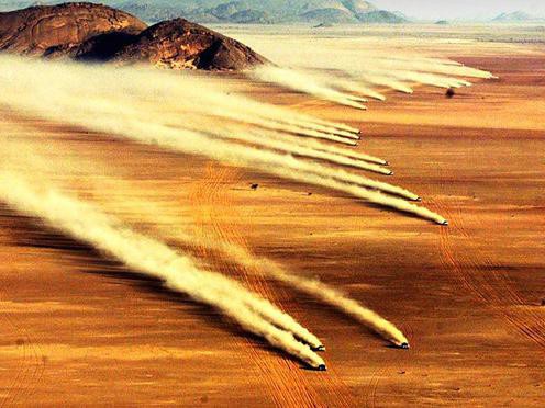 中东土豪最爱 越野车才是新一代的沙漠之舟