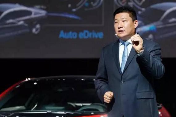 全新宝马5系将搭载增强型驾驶辅助系统