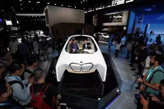 宝马以“未来城市智能出行”概念亮相亚洲消费电子展