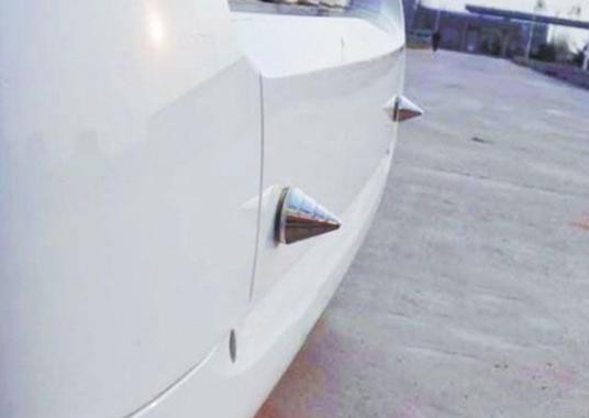 为了防止被追尾，车主们可是绞尽了脑汁！