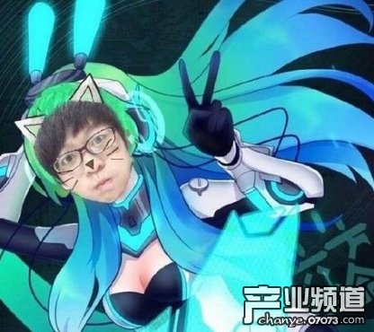 《王者荣耀》第一主播嗨氏直播间惊现神秘女子