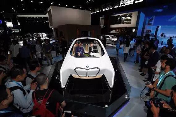 未来汽车是什么样子？宝马i未来概念座舱给你答案