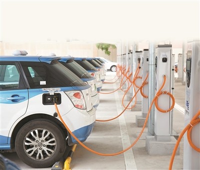 全国首个“变+充电站”在深开业