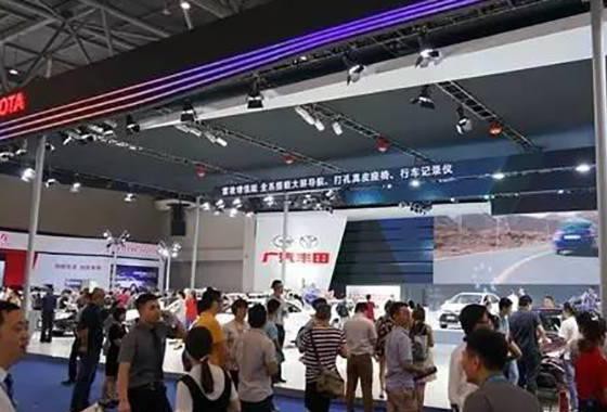 30万买合资SUV，7座要运动还要配置高，看看这款