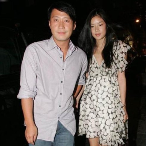 据媒体报道,黎明前妻乐基儿自2012年离婚后身边不乏追求者,因为喜欢滑
