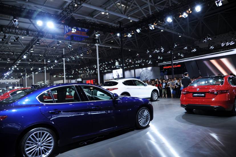 定价有惊喜 罗密欧Stelvio亮相重庆国际车展