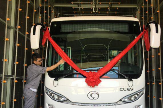 可自主发电增程式电动客车沈阳下线