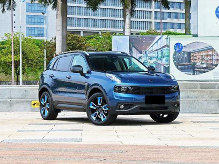 实拍领克01，内饰，配置动力都满分，就是外观太丑