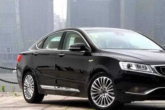 本田思域与吉利博瑞，选择国产车差在哪里？