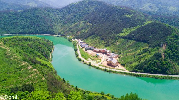 这条被称为流淌着诗歌的河究竟是什么