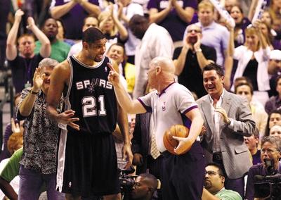 巅峰邓肯有多强？奥尼尔外，NBA就他俩能压制住邓肯