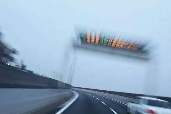 总有人说日本车跑高速发飘，真的是因为车轻吗？