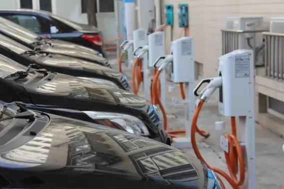 北京新能源指标遭“疯抢” 消费者更偏爱“占号车”