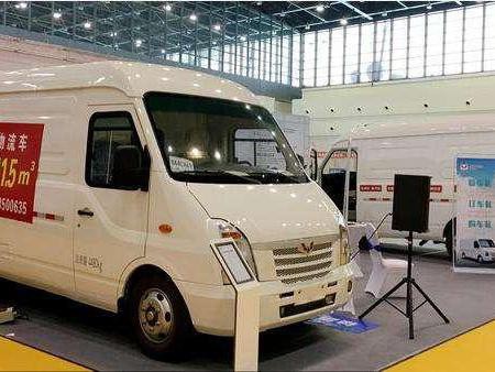 五菱又一神车，比宏光大1倍，13万买吗