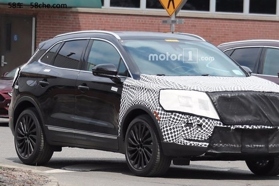 曝新款林肯MKC海外谍照 换装新家族前脸