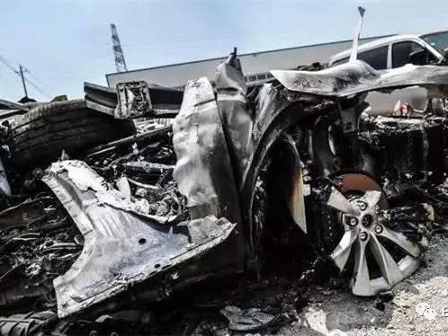 特斯拉电动车事故频出，背后到底有何玄机？