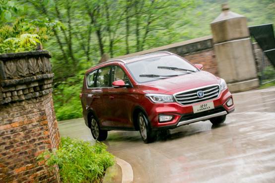 雨季出行　安全第一，配置很重要