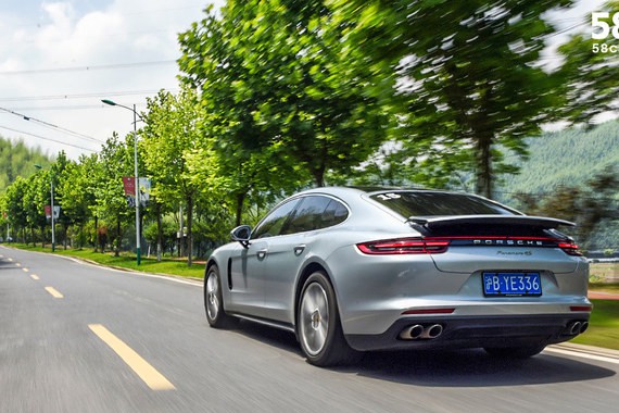 保时捷Panamera试驾 拒绝安分的四门GT