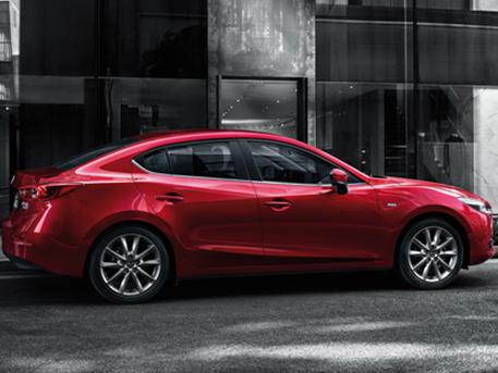 很好开vs最舒适？这两款10多万的家轿也许买前者更对