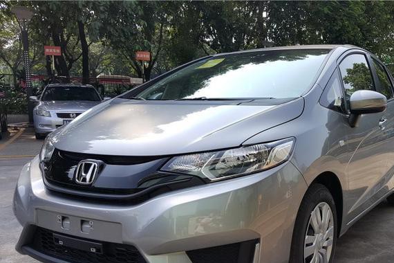 飞度换上运动套件，买菜车秒变“小钢炮”，依旧6万