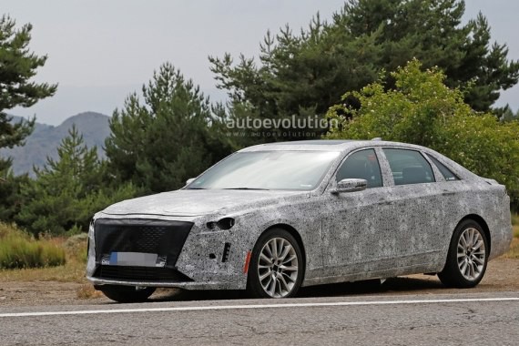 或推出性能版 曝凯迪拉克新款CT6谍照