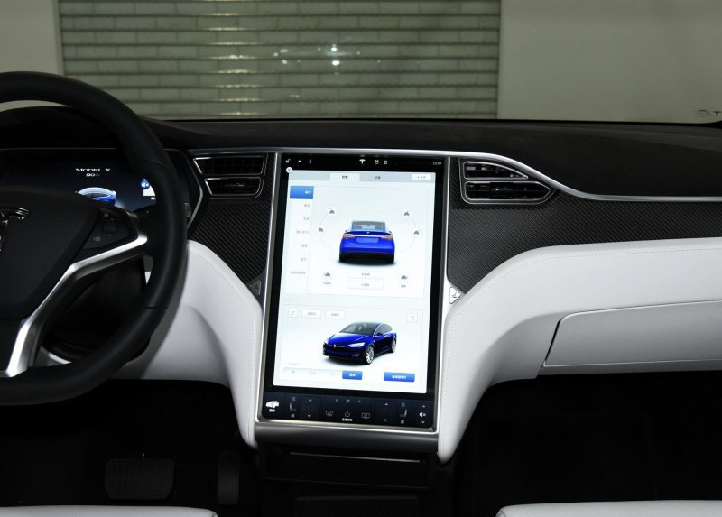 在静态体验汽车内饰的时候,都会第一时间把目光集中到汽车的车载中控