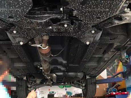 开着新车去做底盘装甲，汽修店看完拒单！