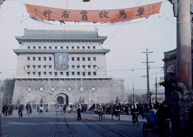 为什么不同国家地区的汽车有左舵右舵之分?哪个好?