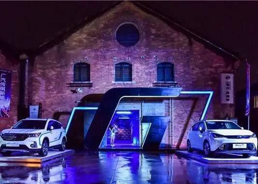 传祺GS4 PHEV正式上市，比亚迪压力山大