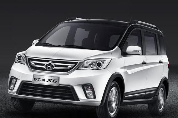 外观内饰比宏光高几个档次，4.9万搞定