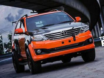 小伙花十万多购二手丰田，改造后连卡宴都不放眼里