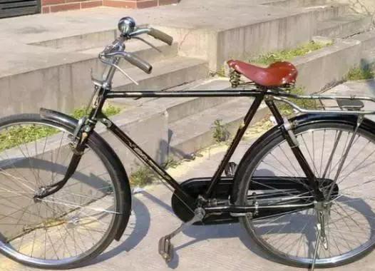 父辈们当年痴迷的车型，70年代的碉堡了！