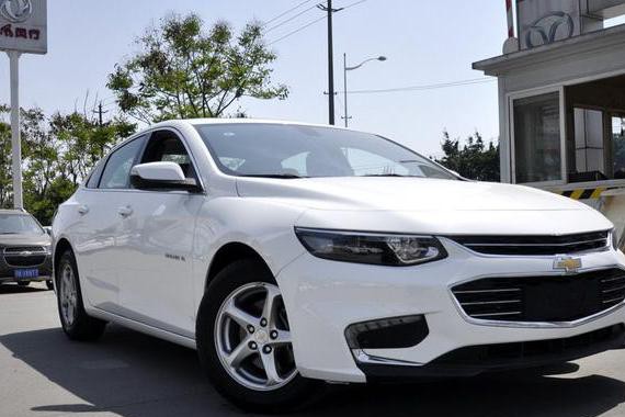 这车外观用张扬一词诠释，却适合屌丝一族