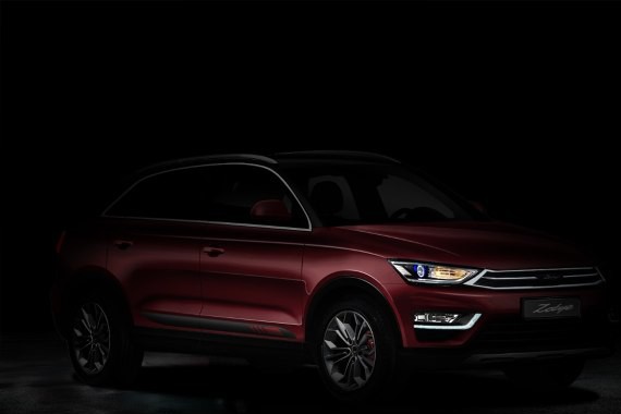 更换全新样式LOGO 曝新款众泰SR7预告图