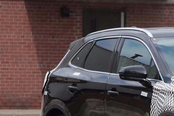 升级版林肯MKC谍照曝光 采用大陆前格栅