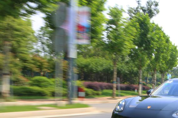 一往无前的冲动，试驾保时捷Panamera