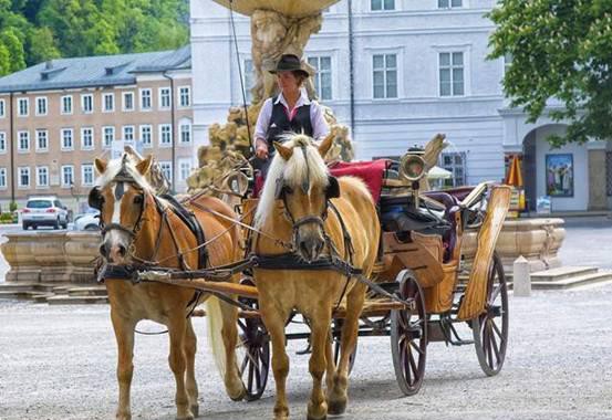 同样是开车，为什么有的车方向盘在左边？有在右边