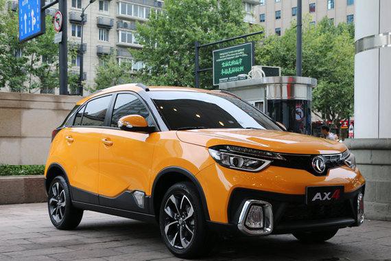 内饰让我眼前一亮 实拍小型SUV东风风神AX4